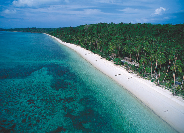 Pantai Ngurbloat (Pantai Pasir Panjang) Tual Maluku  Wisata Maluku